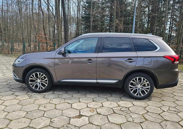 Mitsubishi Outlander cena 78000 przebieg: 70000, rok produkcji 2017 z Miechów małe 781